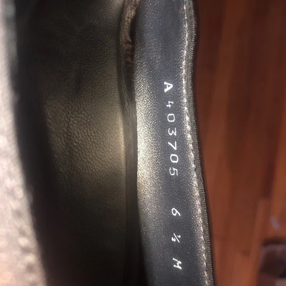 Stuart Weitzman Black Suede Russell Bromley Kitten Heels - Picture 6 of 14